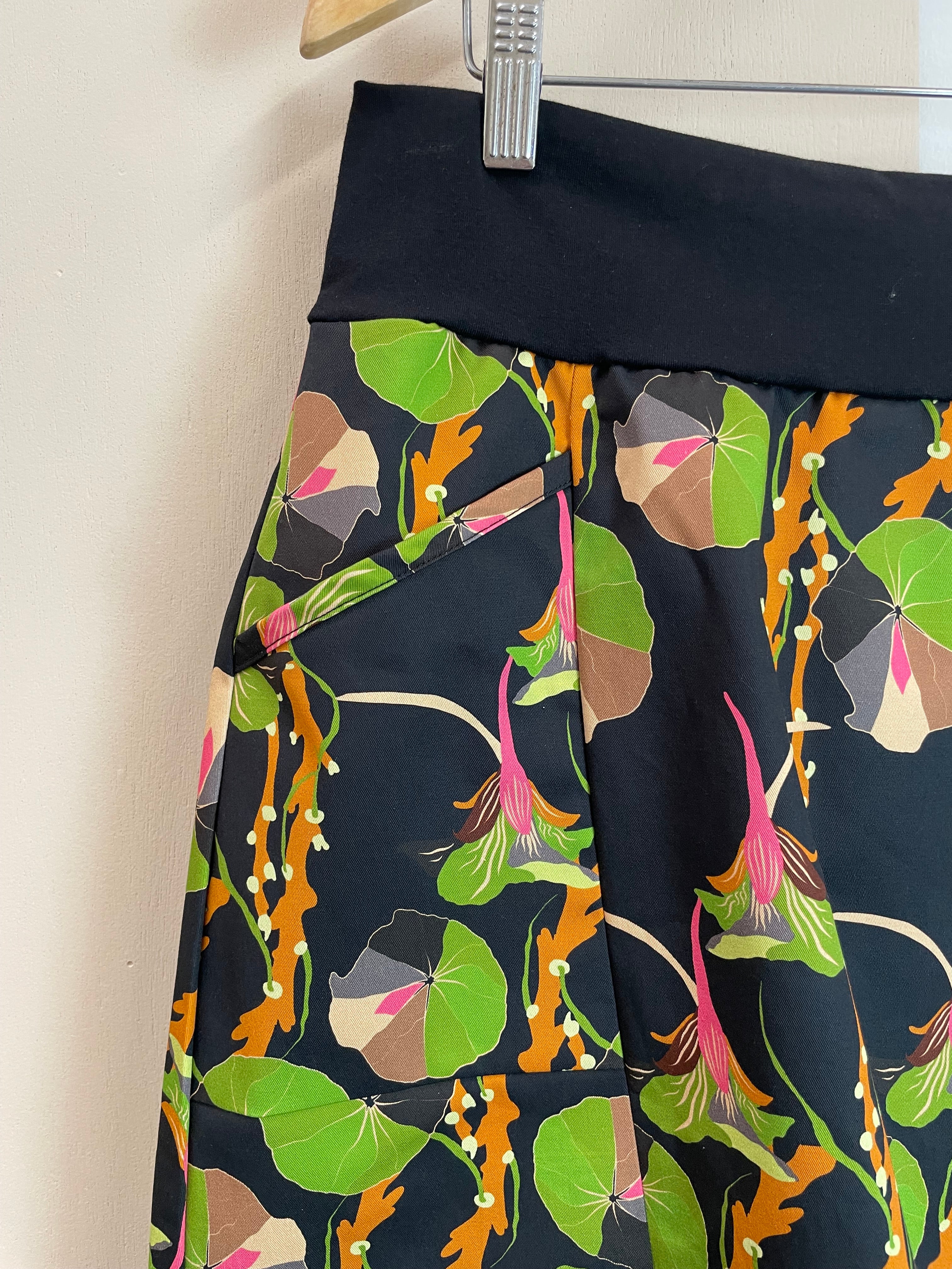 Gahnia Skirt - Nasturtium Black (22)