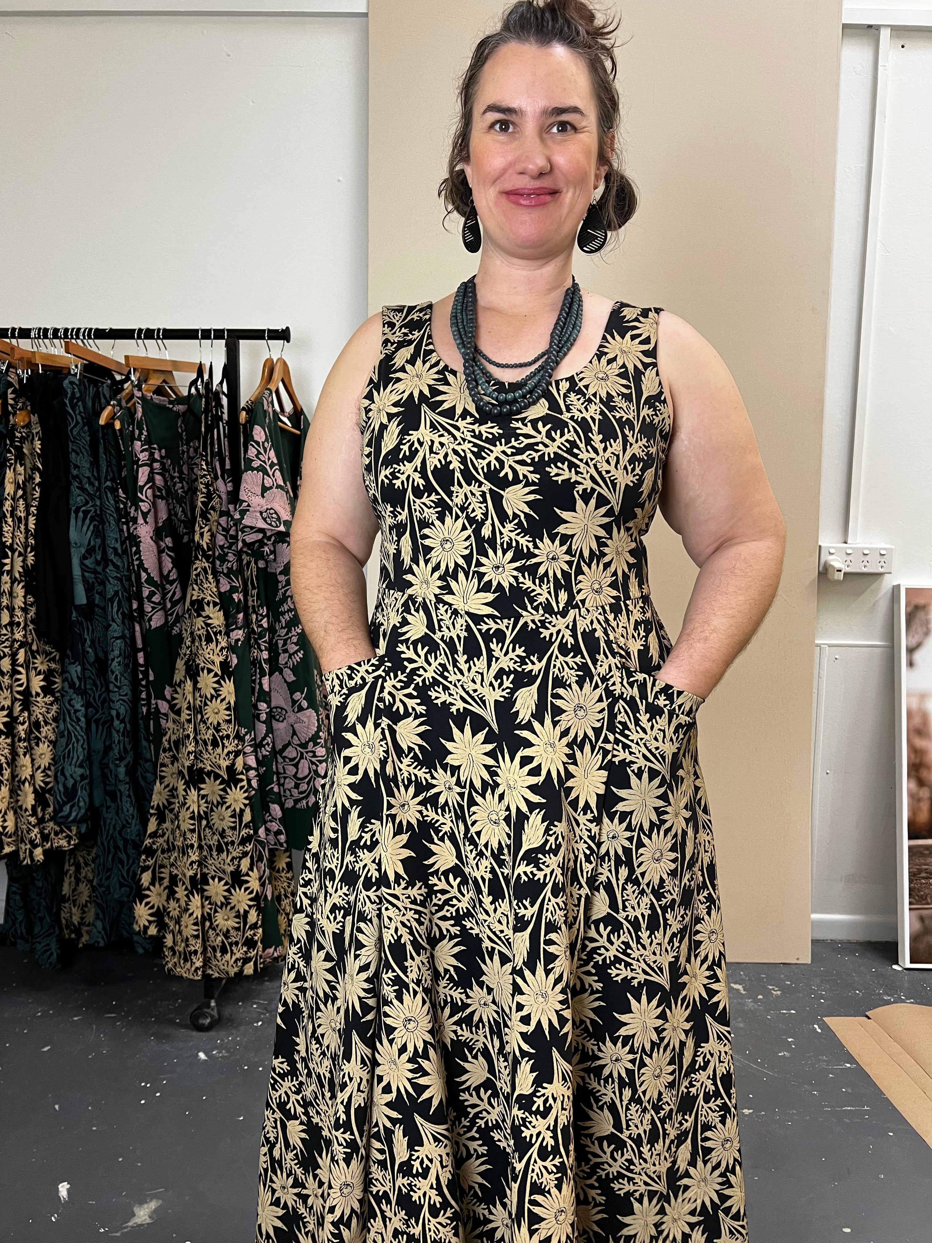 Flow Dress Stretch Cotton - Straw Flannel Flower