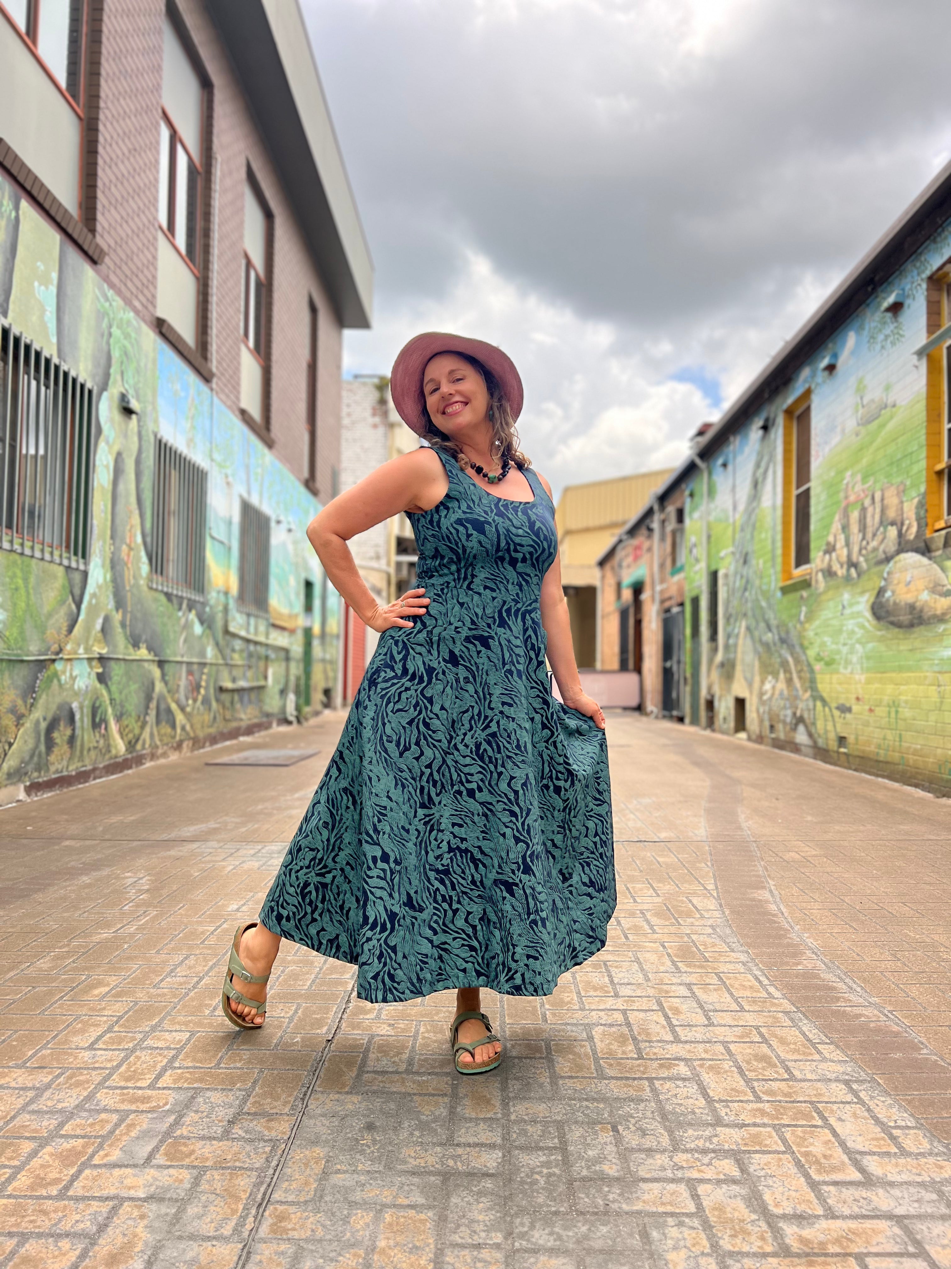 Flow Dress Stretch Cotton - Kelp Garden