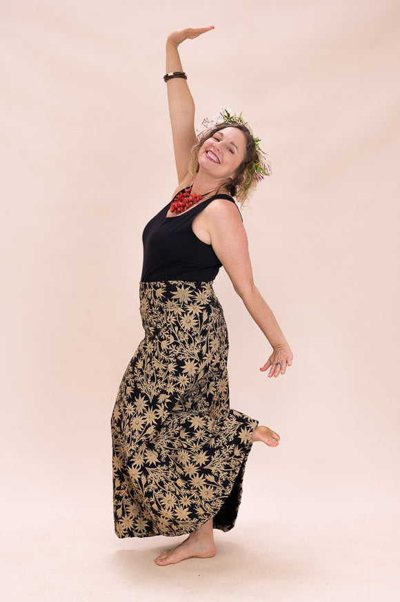 Stretch Maxi Skirt - Straw Flannel Flower