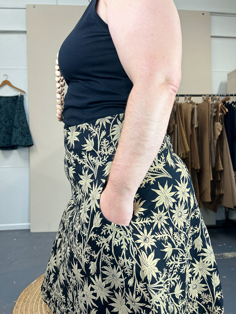 Swing Skirt – Straw Flannel Flower
