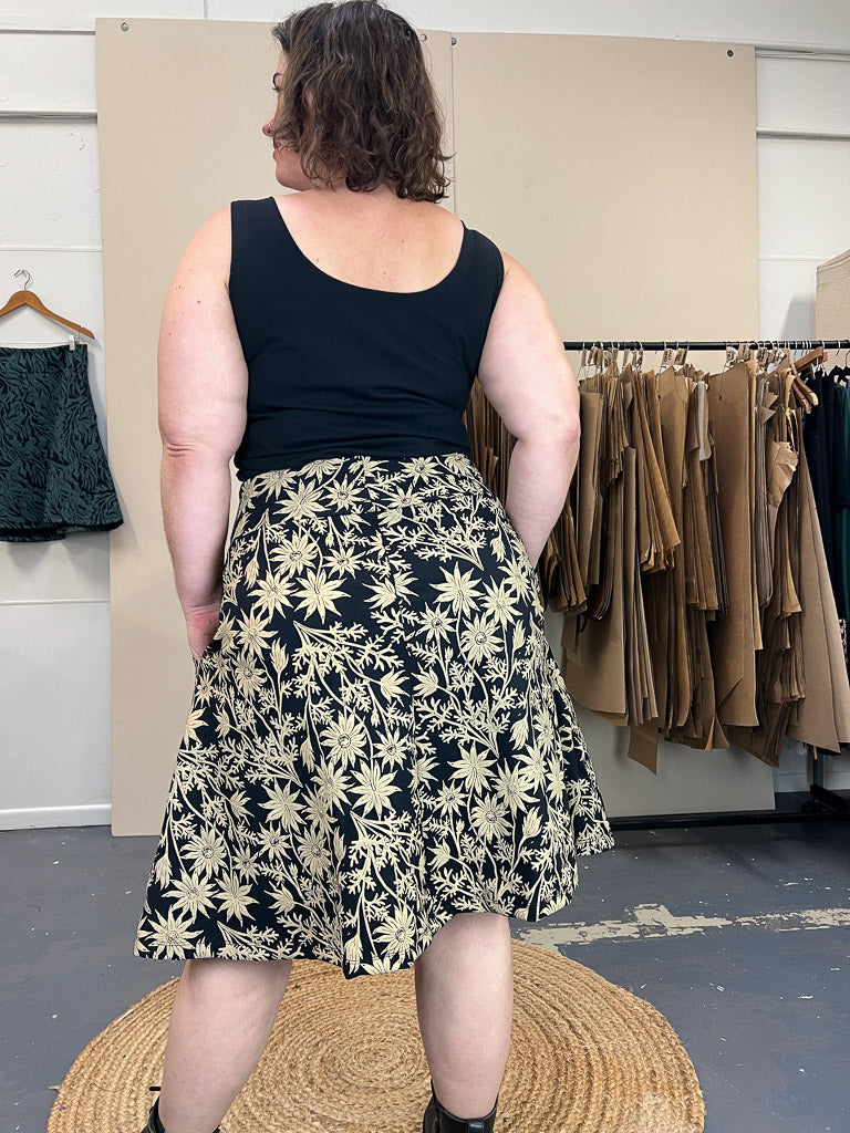 Swing Skirt – Straw Flannel Flower