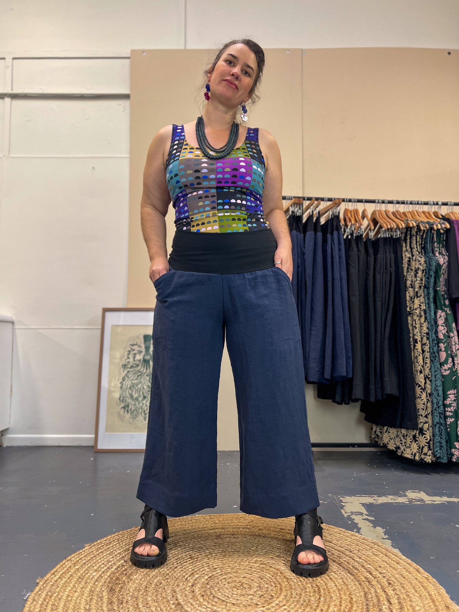 Navy Linen Cropped Verge Pants